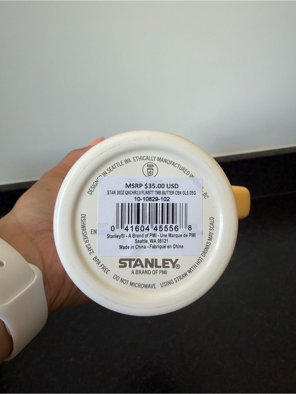 Stanley Yellow Stripe Cabana Butter Yellow Quencher H2.0 Tumbler with Handle - Picture 7 of 7